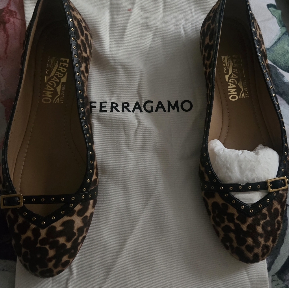 Salvatore Ferragamo Leopard Print Women's Flats - Picture 8 of 16